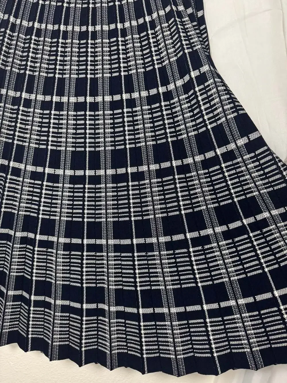 Tory Burch Navy White Plaid Pleated Knit Midi Skirt S